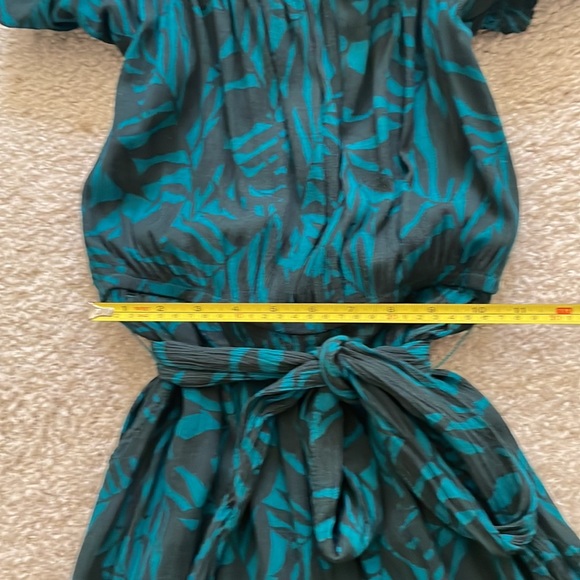 Old Navy Emerald Green off the shoulder Jumpsuit with Palm Print - Picture 5 of 5